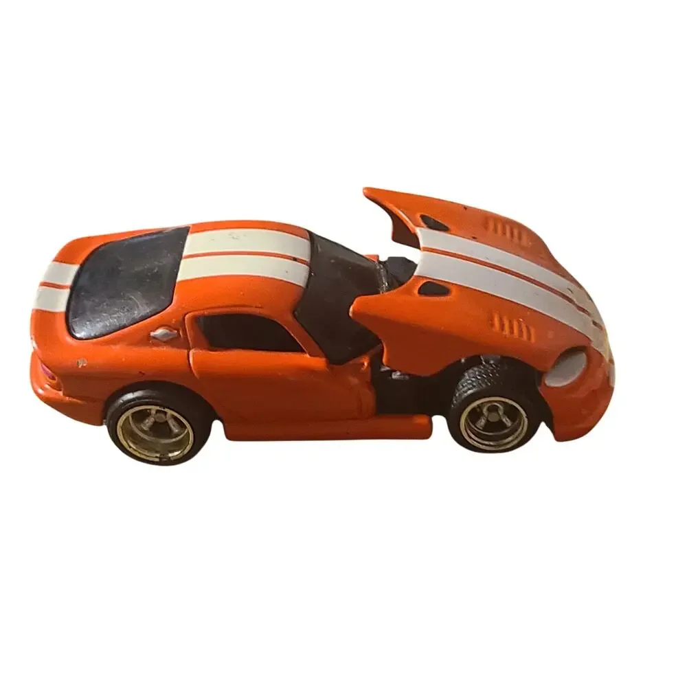 1/ 64 Hot Wheels 100% Dodge Vipper Red With The White Stripes